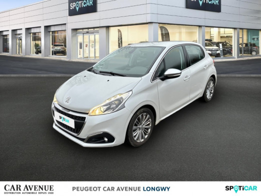 Used PEUGEOT 208 1.2 PureTech 110ch Allure S&S 5p 2017 Blanc Banquise € 10,990 in Longwy