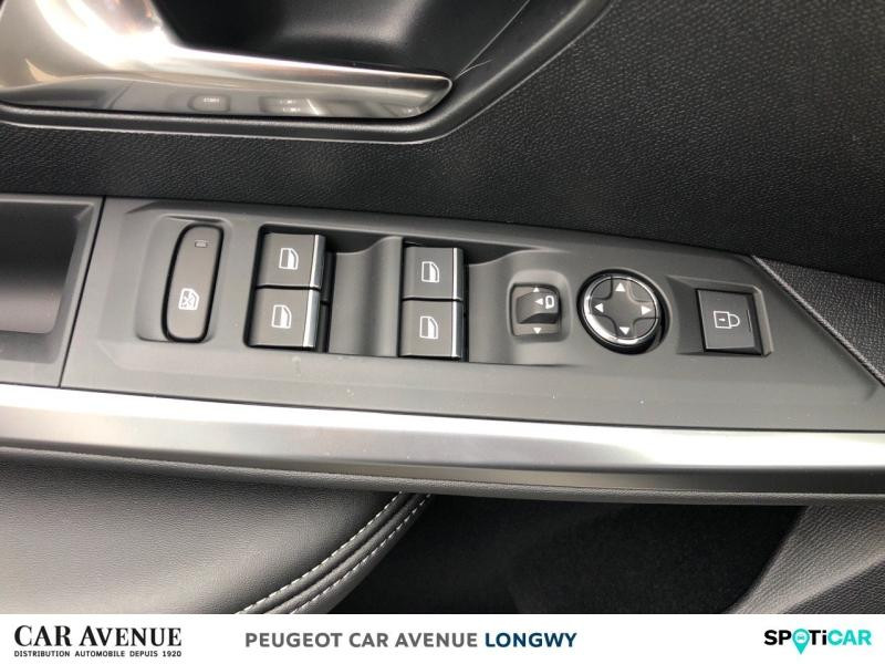 Used PEUGEOT 3008 1.2 Hybrid 136ch GT e-DCS6 2024 Blanc Okénite (M) € 41900 in Longwy