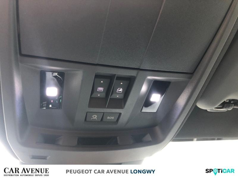 Used PEUGEOT 3008 1.2 Hybrid 136ch GT e-DCS6 2024 Blanc Okénite (M) € 41900 in Longwy
