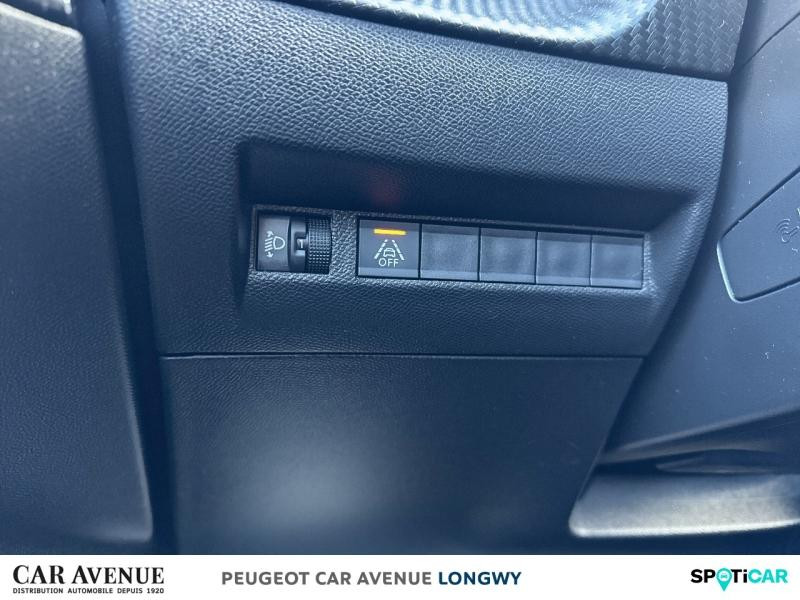 Used PEUGEOT 2008 1.2 PureTech 130ch S&S Allure 2021 Gris Platinium (M) € 15490 in Longwy