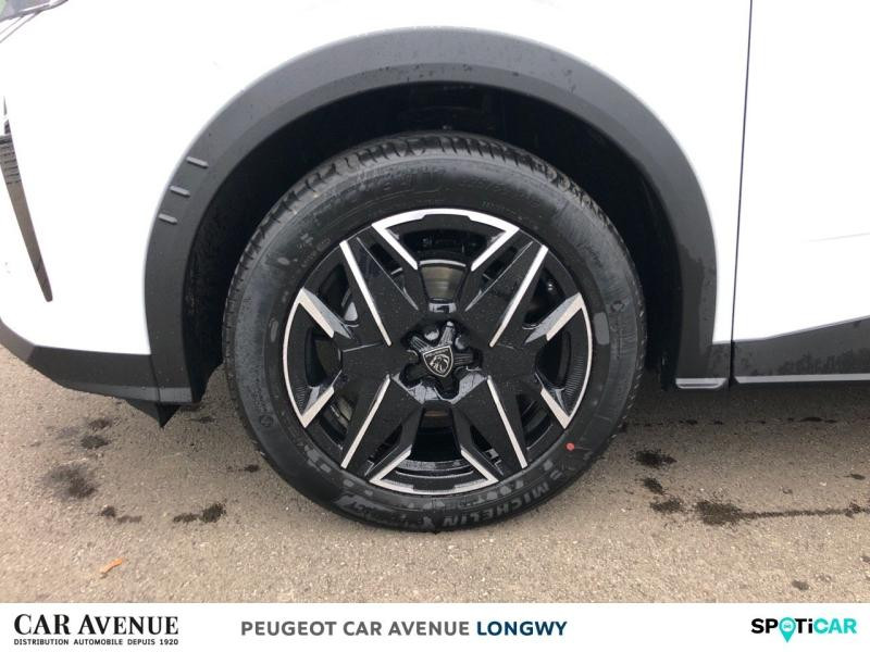 Used PEUGEOT 3008 1.2 Hybrid 136ch GT e-DCS6 2024 Blanc Okénite (M) € 41900 in Longwy
