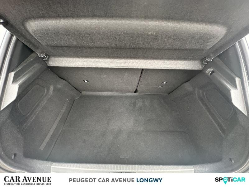 Used PEUGEOT 208 1.2 PureTech 100ch S&S Allure 118g 2021 Blanc nacré € 14890 in Longwy