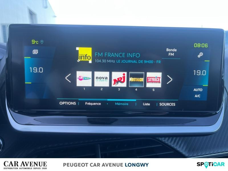 Used PEUGEOT 208 e-208 136ch Roadtrip 2022 Bleu Vertigo (V) € 17990 in Longwy