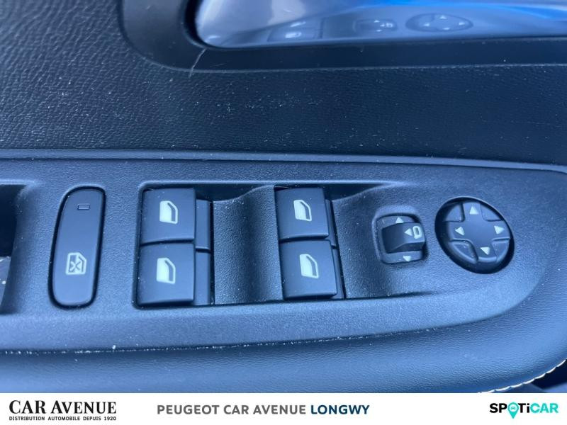 Used PEUGEOT 208 e-208 136ch Roadtrip 2022 Bleu Vertigo (V) € 17990 in Longwy