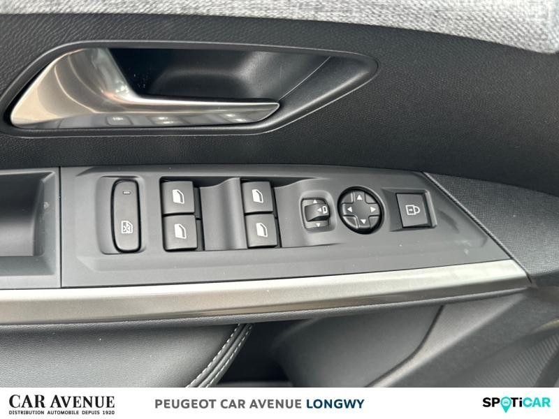 Occasion PEUGEOT 3008 1.2 Hybrid 145ch Allure e-DCS6 2025 Gris Titane (M) 35390 € à Longwy