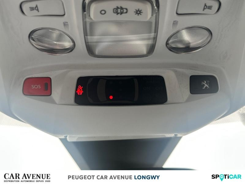 Used PEUGEOT 3008 1.5 BlueHDi 130ch S&S Allure Pack EAT8 2022 Gris Platinium (M) € 23890 in Longwy