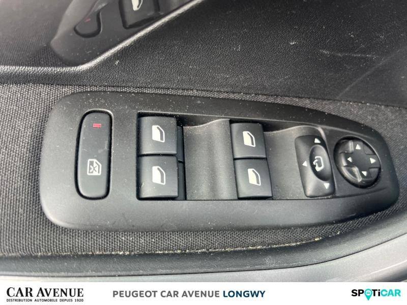 Occasion PEUGEOT 2008 1.2 PureTech 110ch E6.c Style S&S EAT6 2019 Noir Perla Nera 12890 € à Longwy