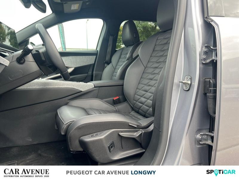 Used PEUGEOT 5008 Hybrid 136ch Allure e-DCS6 2024 Gris Artense (M) € 34490 in Longwy