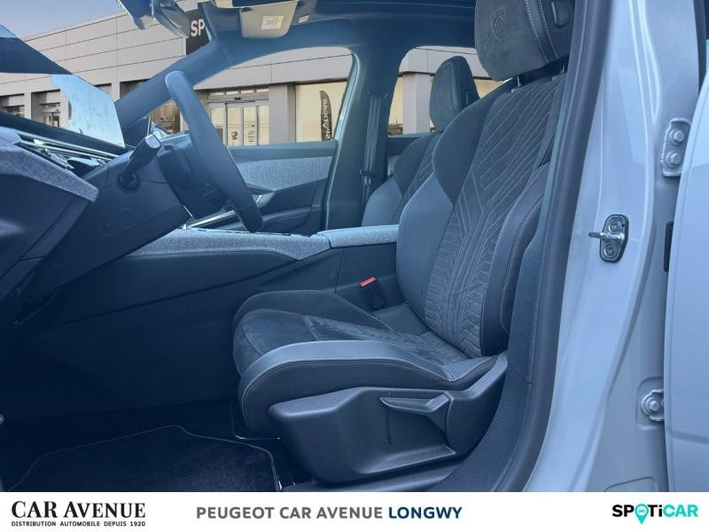 Occasion PEUGEOT 3008 1.2 Hybrid 136ch GT e-DCS6 2024 Blanc Okénite (M) 35490 € à Longwy