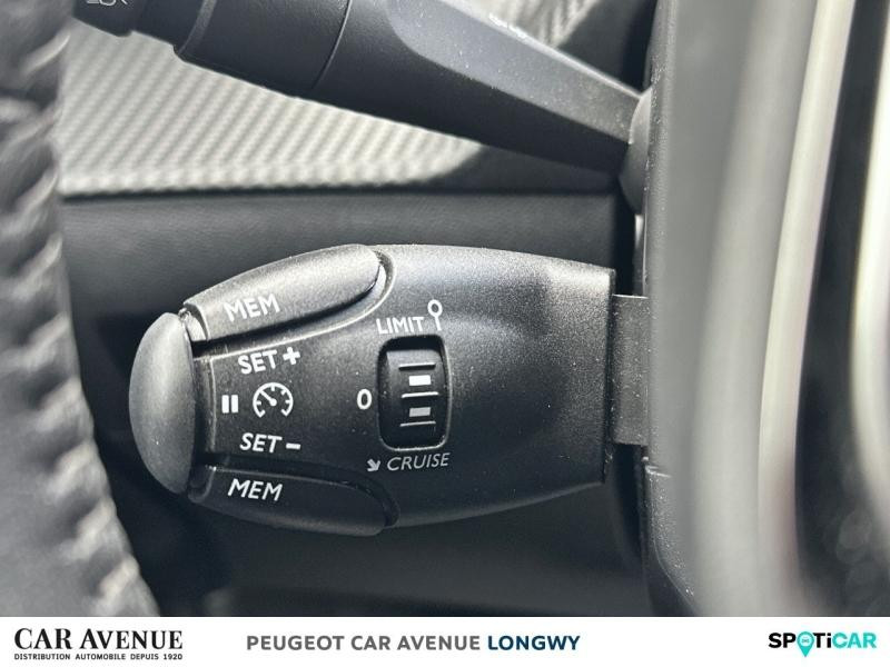 Occasion PEUGEOT 2008 1.2 PureTech 100ch S&S Style 2023 Orange 17890 € à Longwy