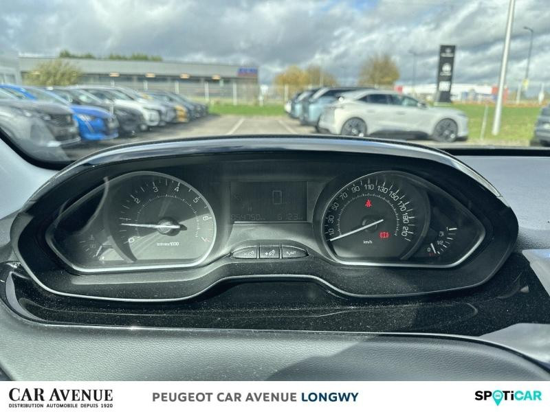 Occasion PEUGEOT 208 1.2 PureTech 82ch E6.c Signature 5p 2018 Gris Platinium 8990 € à Longwy