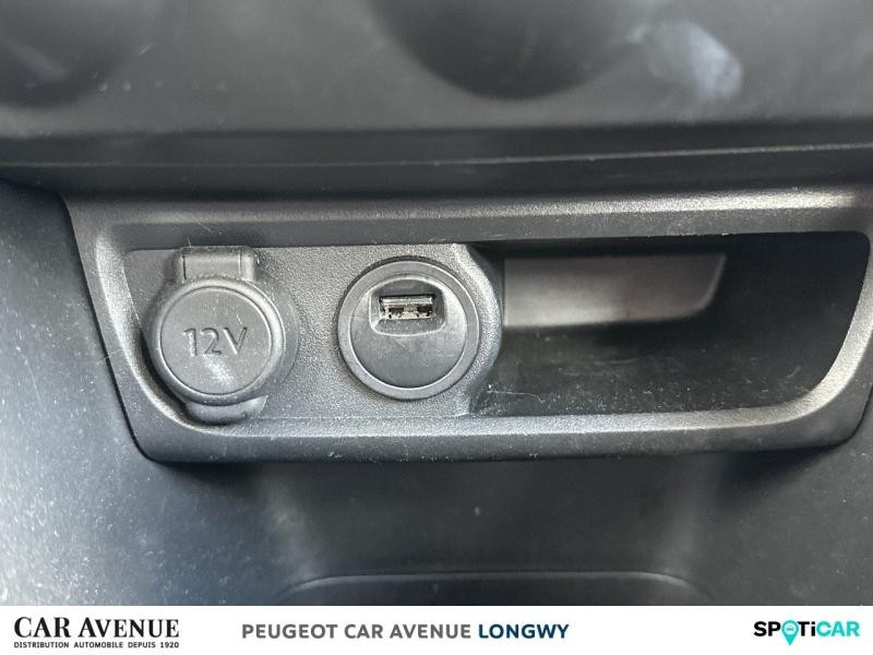 Used PEUGEOT 208 1.2 PureTech 82ch E6.c Signature 5p 2018 Gris Platinium € 8990 in Longwy