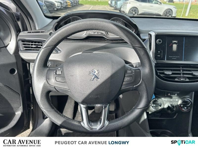 Used PEUGEOT 208 1.2 PureTech 82ch E6.c Signature 5p 2018 Gris Platinium € 8990 in Longwy