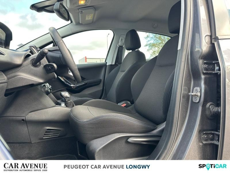 Used PEUGEOT 208 1.2 PureTech 82ch E6.c Signature 5p 2018 Gris Platinium € 8990 in Longwy