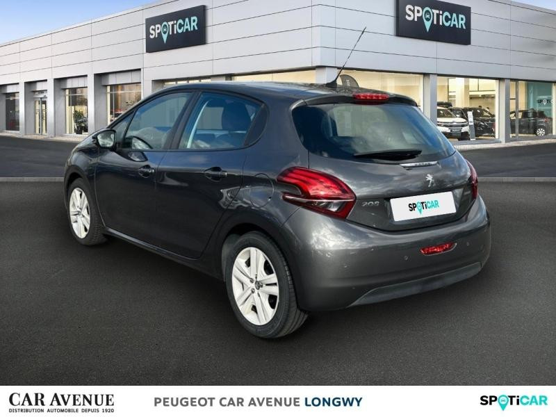 Used PEUGEOT 208 1.2 PureTech 82ch E6.c Signature 5p 2018 Gris Platinium € 8990 in Longwy