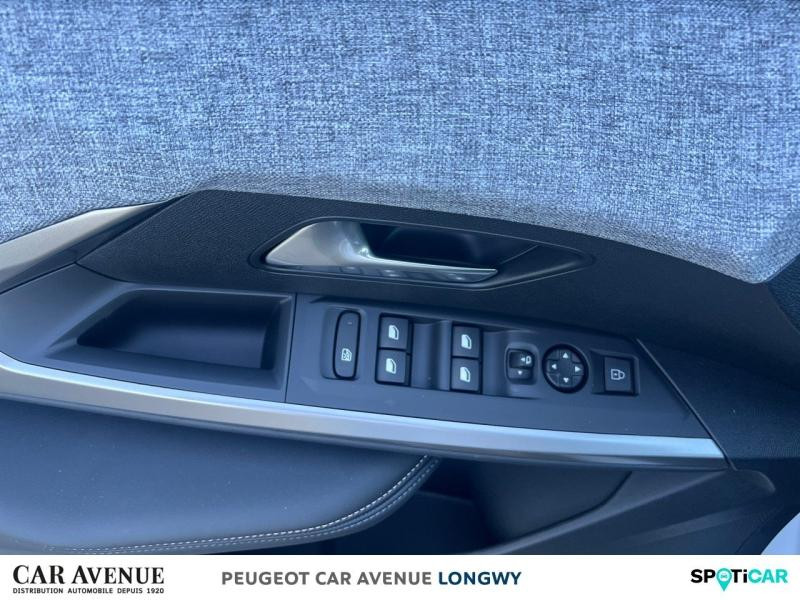 Used PEUGEOT 3008 1.2 Hybrid 145ch Allure e-DCS6 2025 Blanc Okénite (M) € 39300 in Longwy
