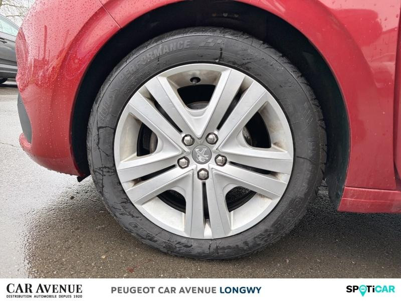 Used PEUGEOT 208 1.5 BlueHDi 100ch E6.c Signature BVM5 86g 5p 2019 Rouge Elixir € 10790 in Longwy
