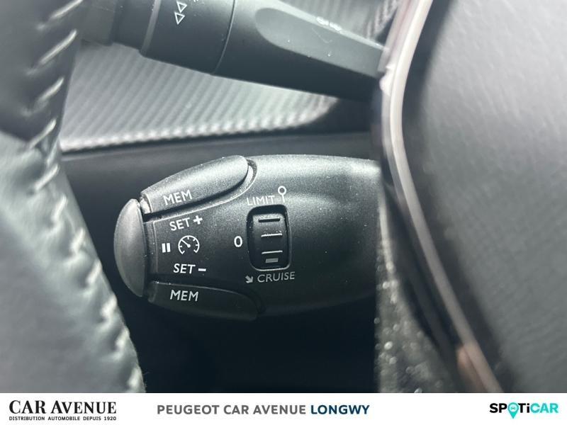 Used PEUGEOT 2008 e-2008 136ch Roadtrip 2022 Blanc Nacré (N) € 18690 in Longwy