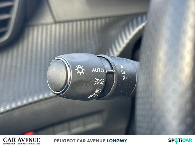 Occasion PEUGEOT 208 1.2 PureTech 100ch S&S GT EAT8 2021 Gris Platinium (M) 15690 € à Longwy