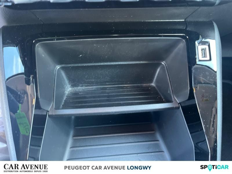 Occasion PEUGEOT 208 1.2 PureTech 100ch S&S Style 118g 2021 Blanc Banquise (O) 12890 € à Longwy