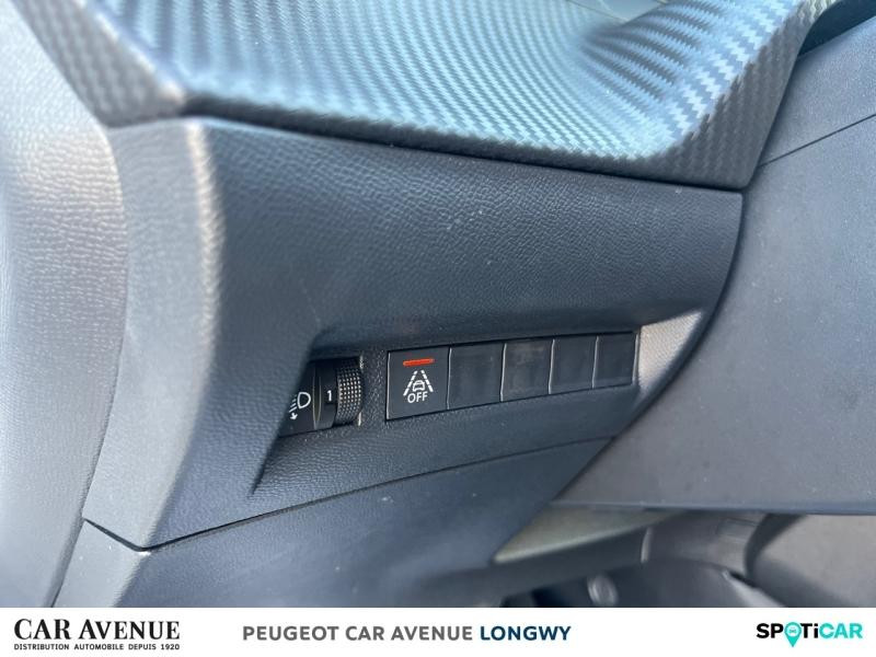 Occasion PEUGEOT 208 1.2 PureTech 100ch S&S Style 118g 2021 Blanc Banquise (O) 12890 € à Longwy