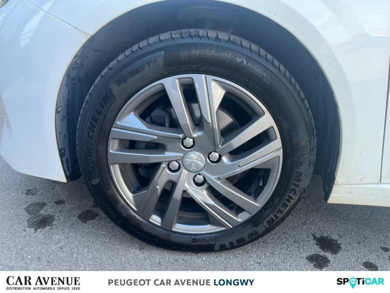 Occasion PEUGEOT 208 1.2 PureTech 100ch S&S Style 118g 2021 Blanc Banquise (O) 12890 € à Longwy