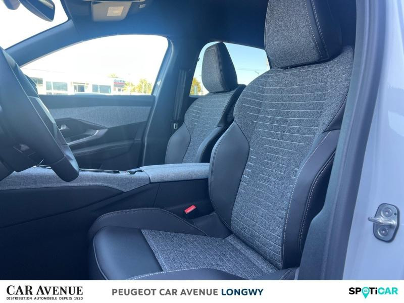 Used PEUGEOT 3008 1.2 Hybrid 145ch Allure e-DCS6 2025 Blanc Okénite (M) € 39300 in Longwy