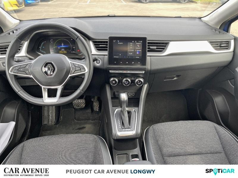 Occasion RENAULT Captur 1.6 E-Tech hybride 145ch Techno 2023 Bleu Iron/Blanc Albatre 19290 € à Longwy