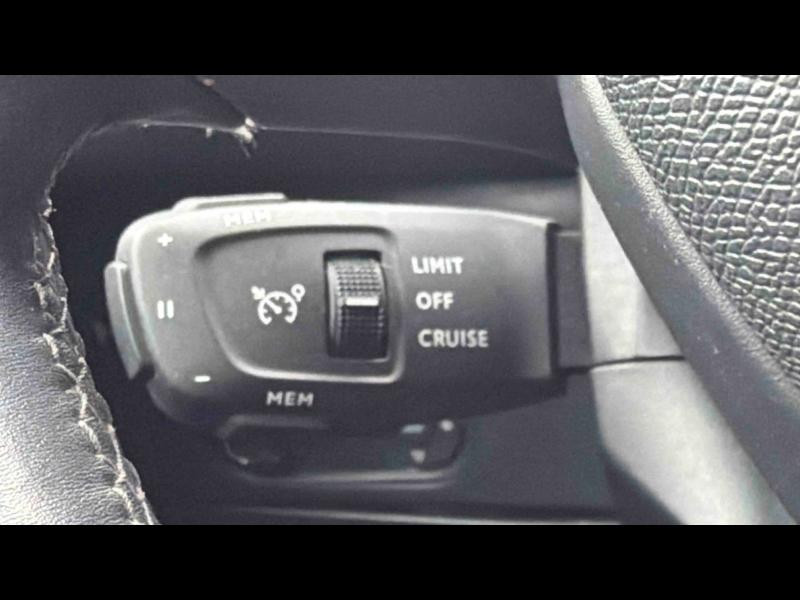 Occasion DS DS 3 Crossback PureTech 130ch Connected Chic Automatique 2021 Blanc Perle Nacré - Toit Noir Perla N. 16990 € à Longwy