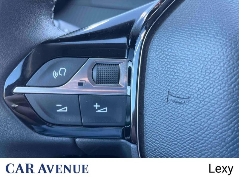 Occasion PEUGEOT 208 1.2 PureTech 100ch S&S Allure 118g 2022 Jaune 11990 € à Longwy