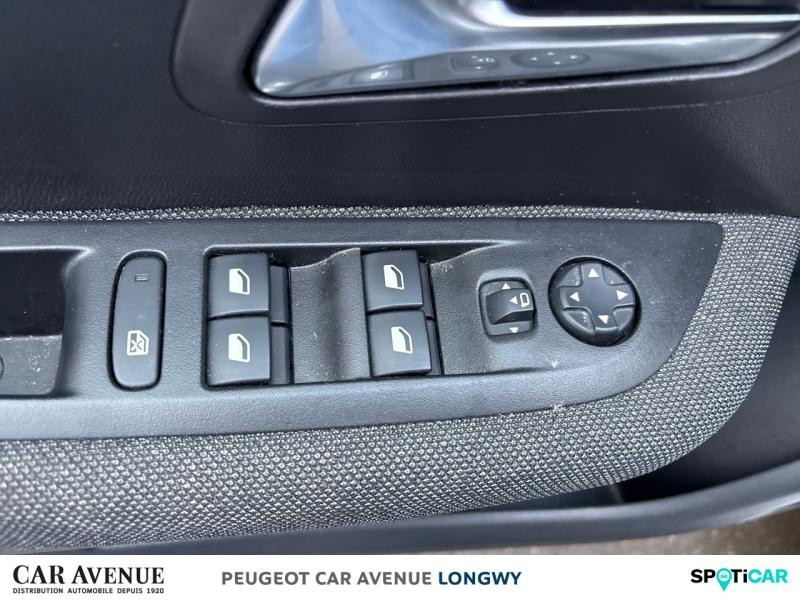 Used PEUGEOT 208 1.2 PureTech 75ch S&S Style 2023 Gris Artense (M) € 12890 in Longwy