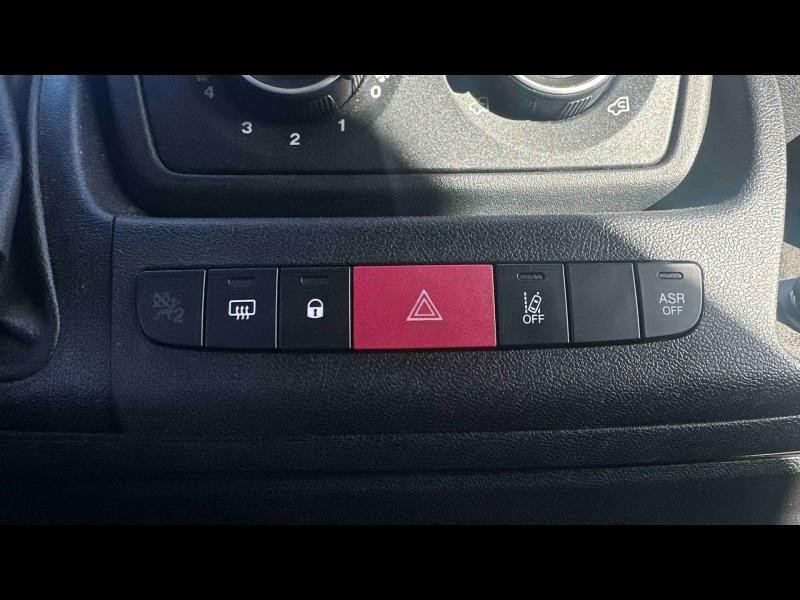 Used PEUGEOT Boxer Fg 333 L2H2 2.2 BlueHDi S&S 140ch Asphalt 2022 Blanc Icy € 26490 in Longwy