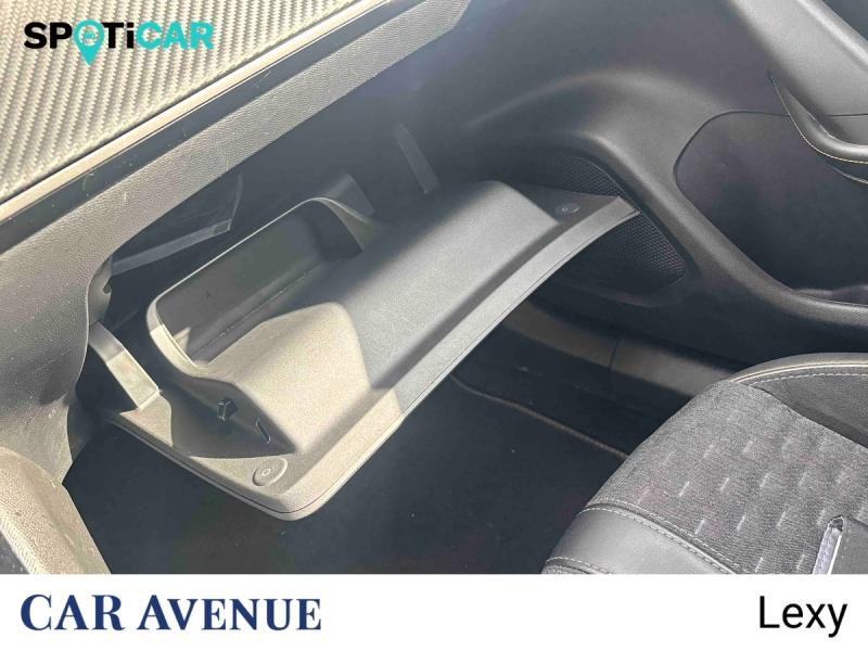 Used PEUGEOT 2008 1.2 PureTech 130ch S&S Roadtrip EAT8 2022 Orange € 17990 in Longwy