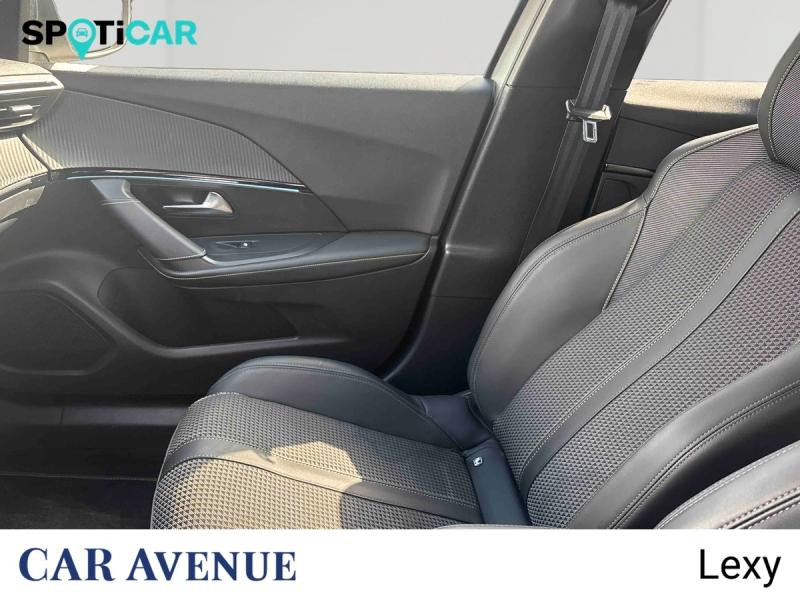 Used PEUGEOT 2008 1.2 PureTech 130ch S&S Allure EAT8 2022 Blanc Nacré (N) € 16990 in Longwy