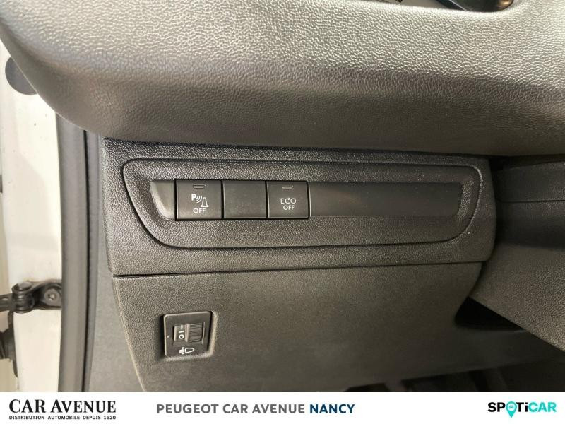 Used PEUGEOT 208 1.2 PureTech 82ch Style 5p 2018 Blanc Banquise € 8990 in Nancy