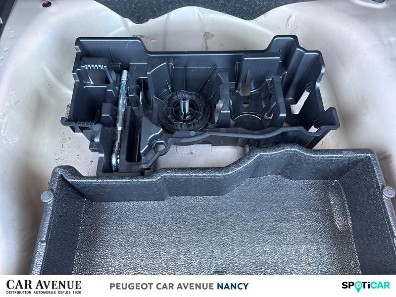 Occasion PEUGEOT 2008 1.2 PureTech 130ch S&S Allure EAT8 7cv 2020 Orange Fusion (M) 16390 € à Nancy