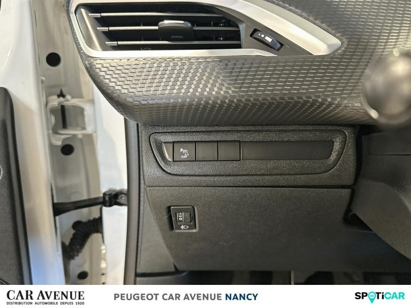 Occasion PEUGEOT 2008 1.2 PureTech 82ch Style 2018 Blanc nacré 9990 € à Nancy