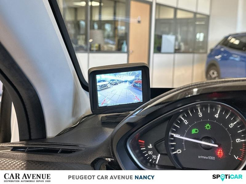Occasion PEUGEOT 2008 1.2 PureTech 82ch Style 2018 Blanc nacré 9990 € à Nancy
