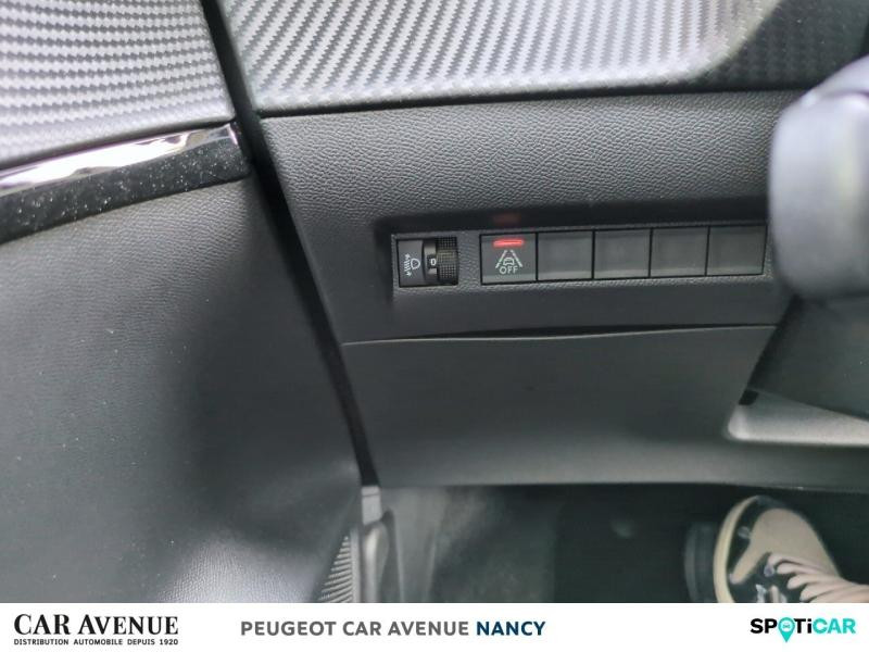 Occasion PEUGEOT 208 e-208 136ch Style 2023 Rouge Elixir (V) 18990 € à Nancy