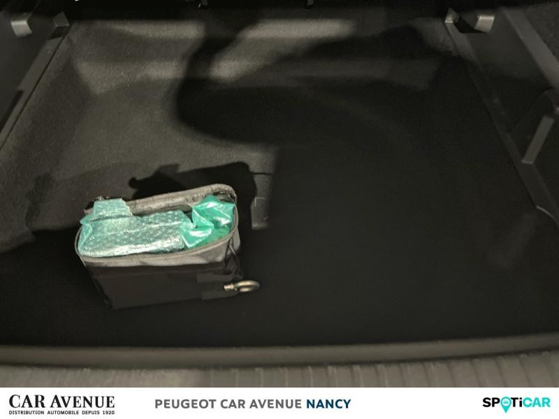 Occasion PEUGEOT 3008 1.2 Hybrid 136ch Allure e-DCS6 2024 Gris Titane (M) 31990 € à Nancy
