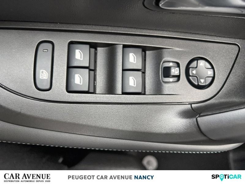 Occasion PEUGEOT 2008 1.2 PureTech 100ch S&S Allure 2021 Bleu Vertigo (S) 15533 € à Nancy