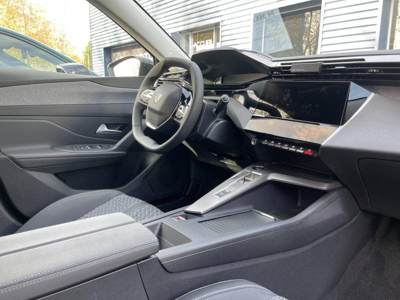 Used PEUGEOT 308 1.2 Hybrid 145ch Allure e-DCS6 2025 Bleu € 32490 in Nancy