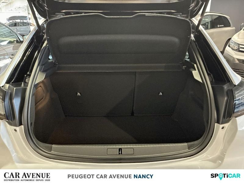 Used PEUGEOT 208 1.2 Hybrid 110ch GT e-DCS6 2025 Blanc Okénite (M) € 25900 in Nancy