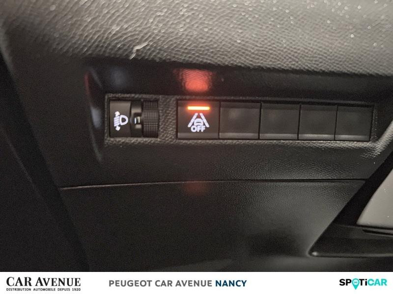 Occasion PEUGEOT 208 1.2 PureTech 100ch S&S Allure EAT8 2022 Blanc Banquise (O) 13690 € à Nancy