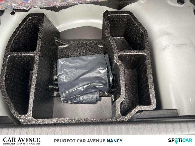 Used PEUGEOT 208 1.2 PureTech 100ch S&S Style EAT8 2020 Blanc Banquise (O) € 14790 in Nancy