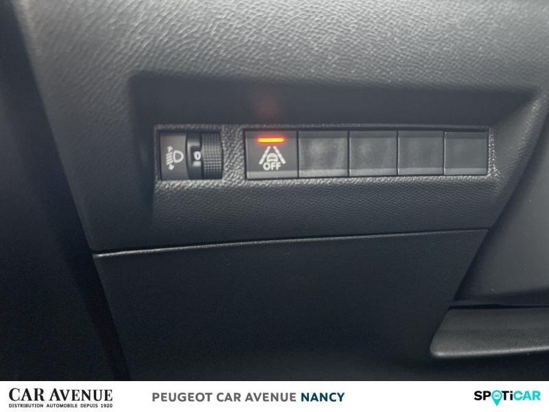 Used PEUGEOT 208 1.2 PureTech 100ch S&S Style EAT8 2020 Blanc Banquise (O) € 14790 in Nancy