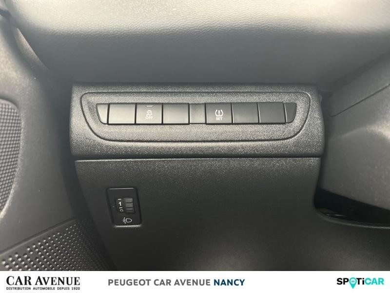 Used PEUGEOT 208 1.2 PureTech 68ch E6.c Like 5p 2018 Blanc Banquise € 7290 in Nancy