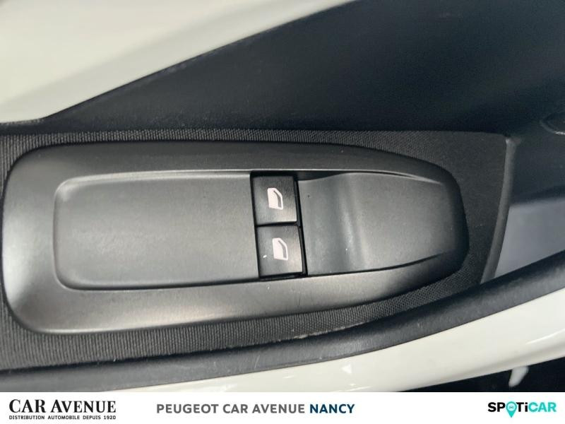 Used PEUGEOT 208 1.2 PureTech 68ch E6.c Like 5p 2018 Blanc Banquise € 7290 in Nancy