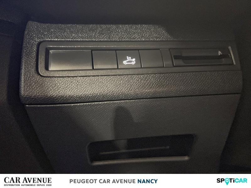 Occasion PEUGEOT 3008 1.2 PureTech 130ch E6.c GT Line S&S 2018 Blanc Nacré (S) 14362 € à Nancy