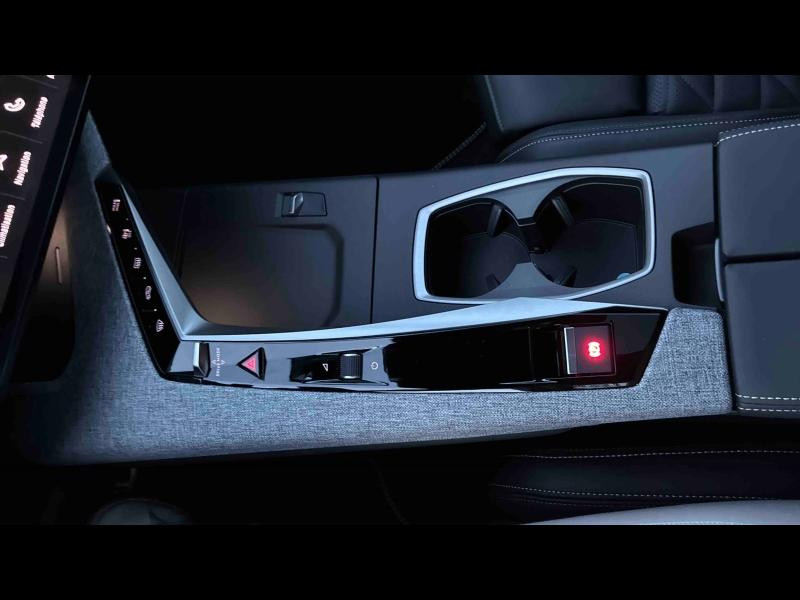 Used PEUGEOT 5008 Hybrid 145ch GT Exclusive e-DCS6 2025 Noir Perla Nera (M) € 45490 in Nancy